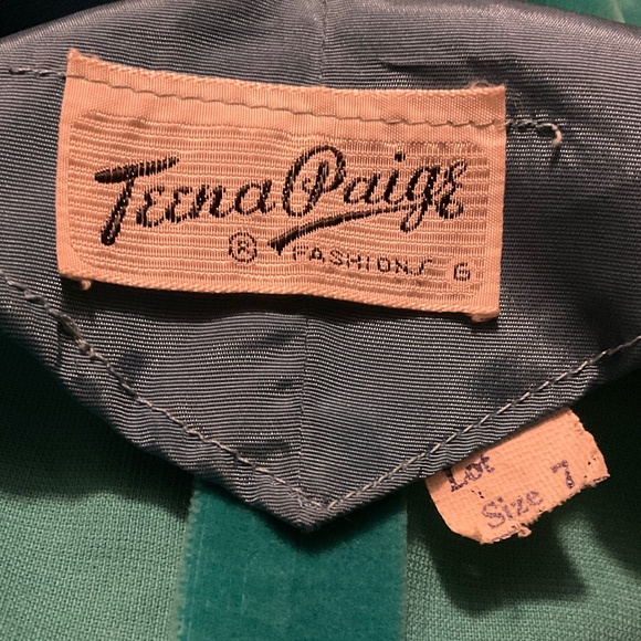 Exquisite 1950’s Aqua Velvet midi flare party dress - Picture 15 of 16